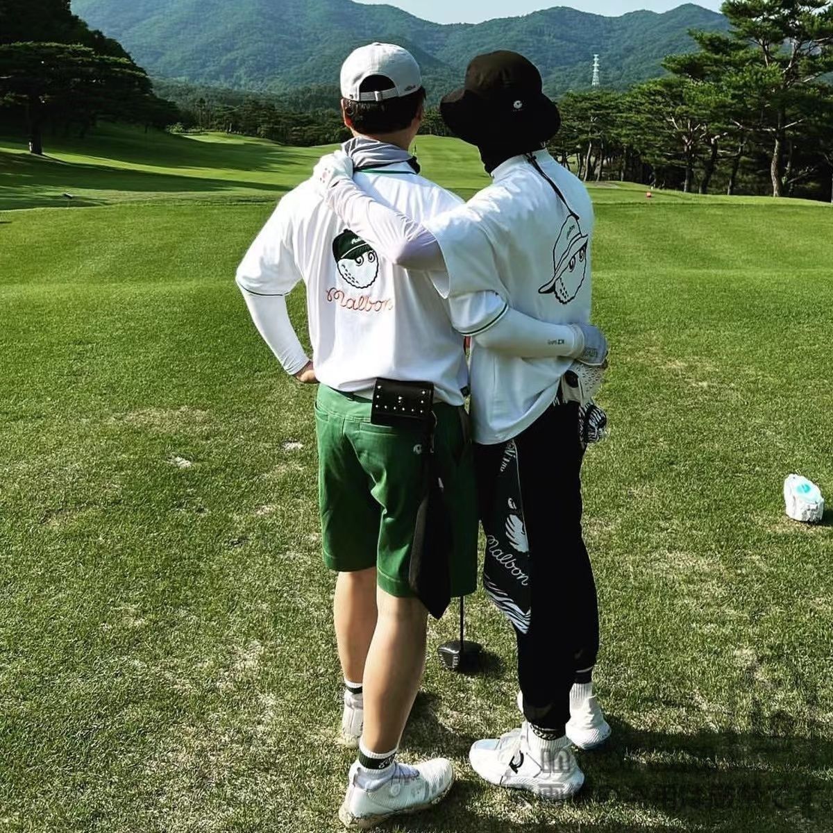 マルボンゴルフ メンズ Malbon 半袖シャツ ショートパンツ 2点セット白