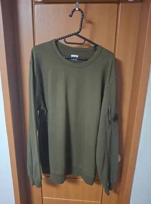 CP カンパニー パーカー XL 105