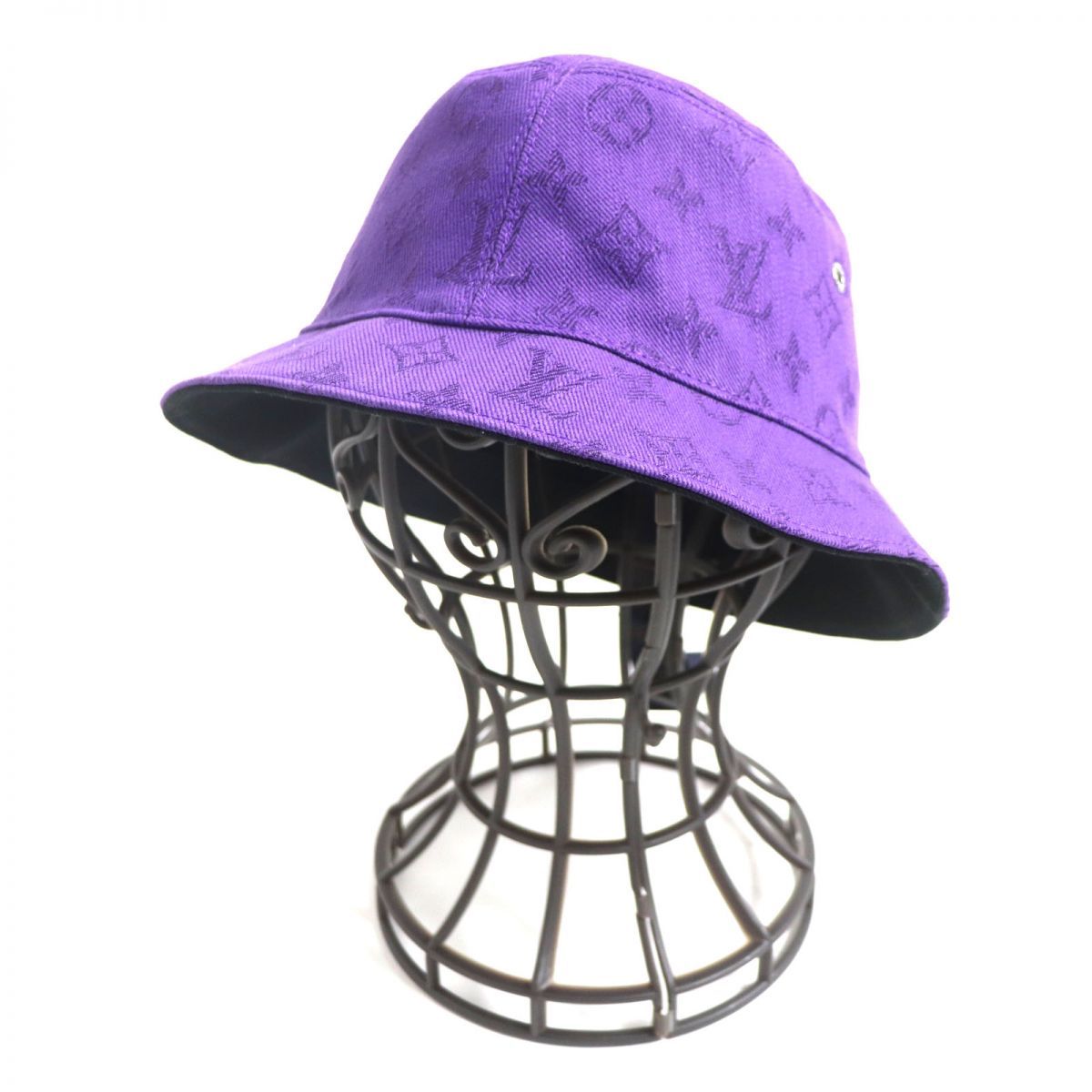 LOUIS VUITTON バケットハット 黒 紫 リバーシブル LOUIS VUITTON バケットハット 黒 紫 リバーシブル ルイ