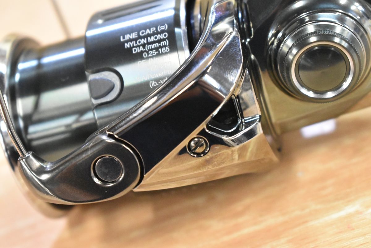 シマノ 22 ステラ 4000MHG SHIMANO STELLA スピニングリール サーフ ライトショアジギング フラットフィッシュ ヒラメ シーバス イナダ