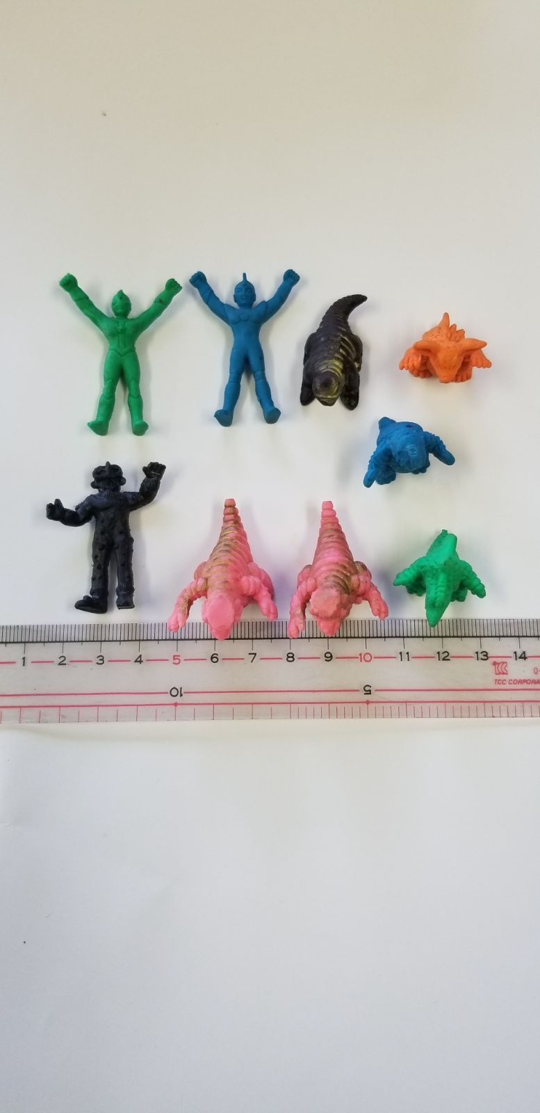 怪獣消しゴムセット 名前不明 - メルカリ