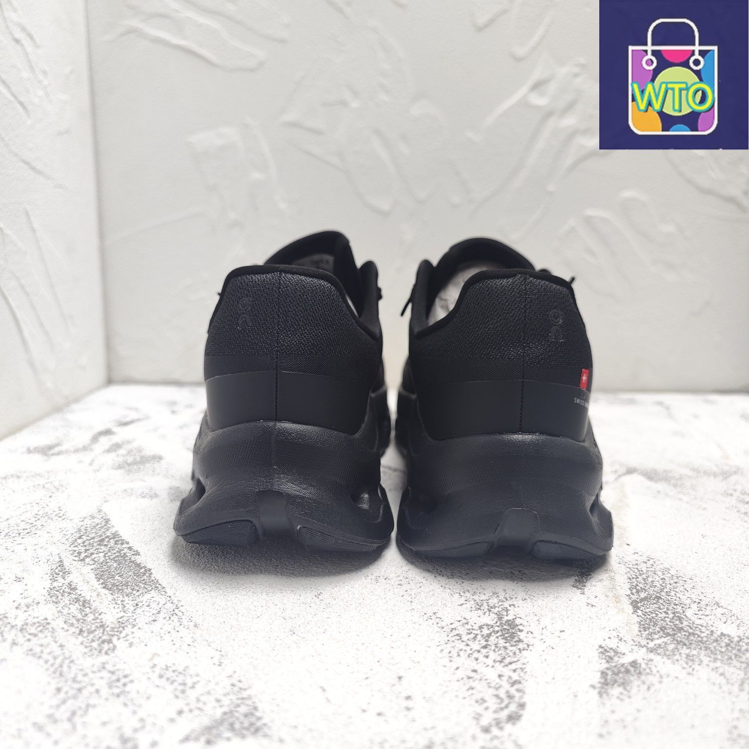 ON Cloudtilt（クラウドティルト）ブラック スニーカー 男女兼用