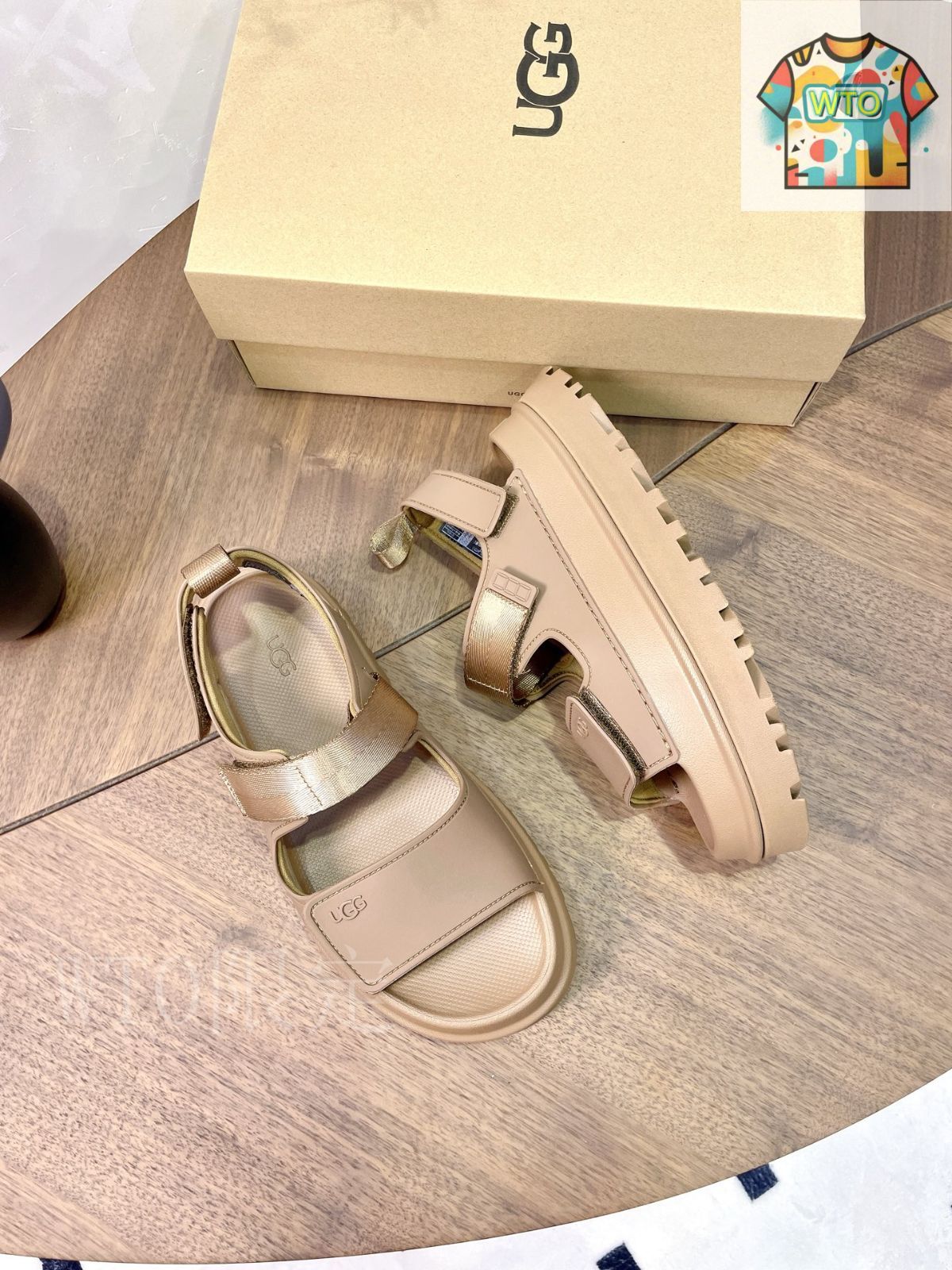 UGG マジックテープ 黒色 女性サンダル 39サイズ 新品未使用 元箱付き UGG厚底サンダル 魔術テープ付き 38サイズ ブラック - メルカリ