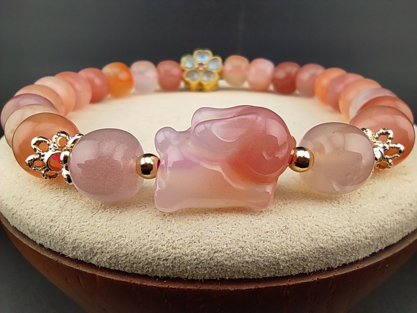 塩源瑪瑙うさぎちゃん天然石パワーストーンブレスレットパーツ