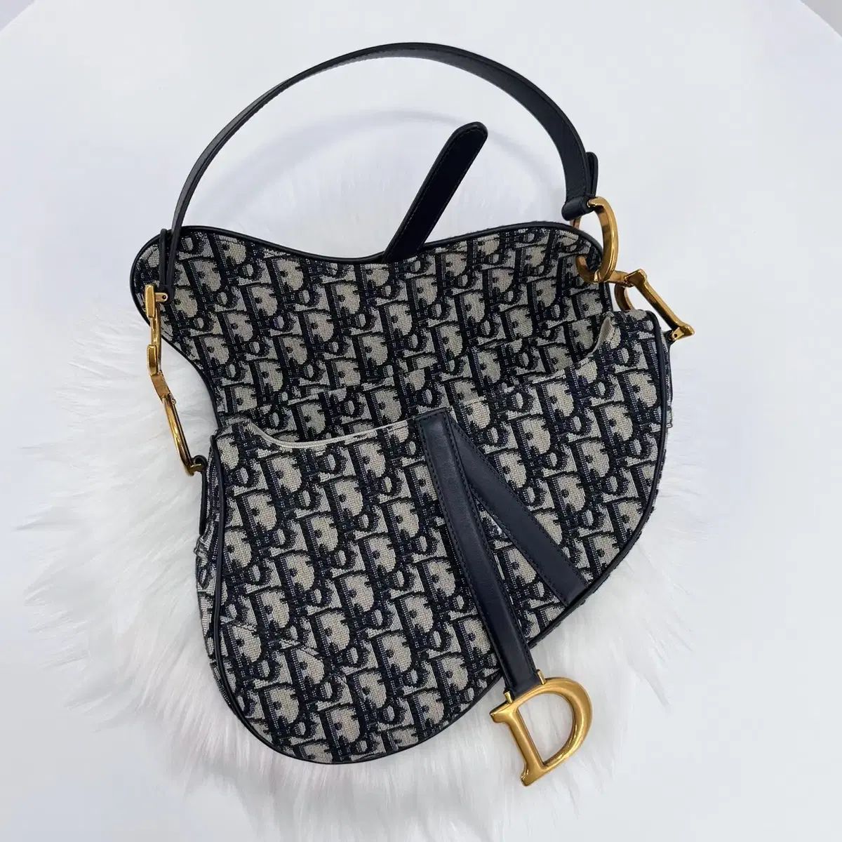 100 % 正規品 Dior(ディオール) オブリーク サドルバッグ