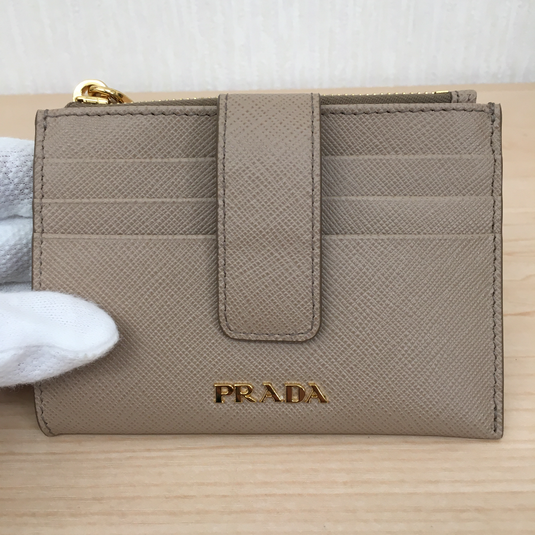 絶妙なデザイン PRADA プラダ ジップコインカード コンパクト財布 tdh