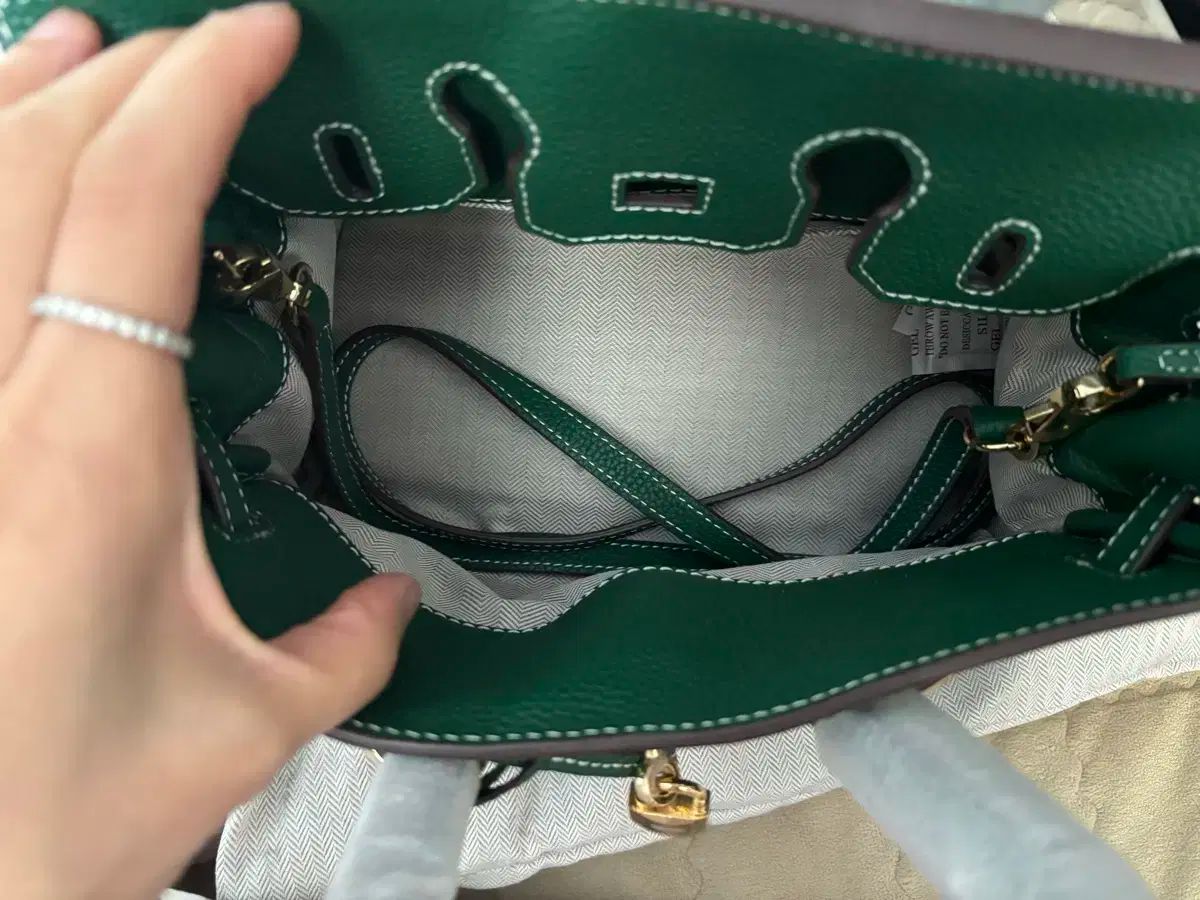 オールライツ バイ ユン キャル バック