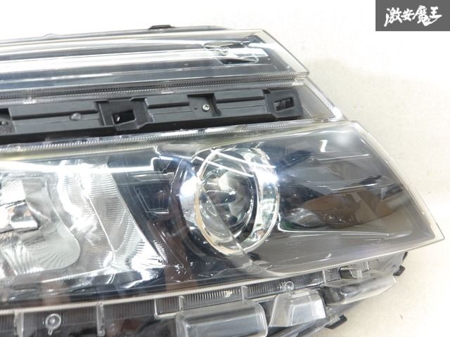 トヨタ 純正 ZZR80W ZZR85W 80系 ヴォクシー LED ヘッドライト ヘッド