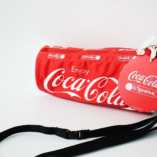 即完売　新品未使用　レスポートサック×コカコーラ社コラボ　ショルダーバッグ 未使用 Coca-Cola × LeSportsac コカコーラ レスポートサック