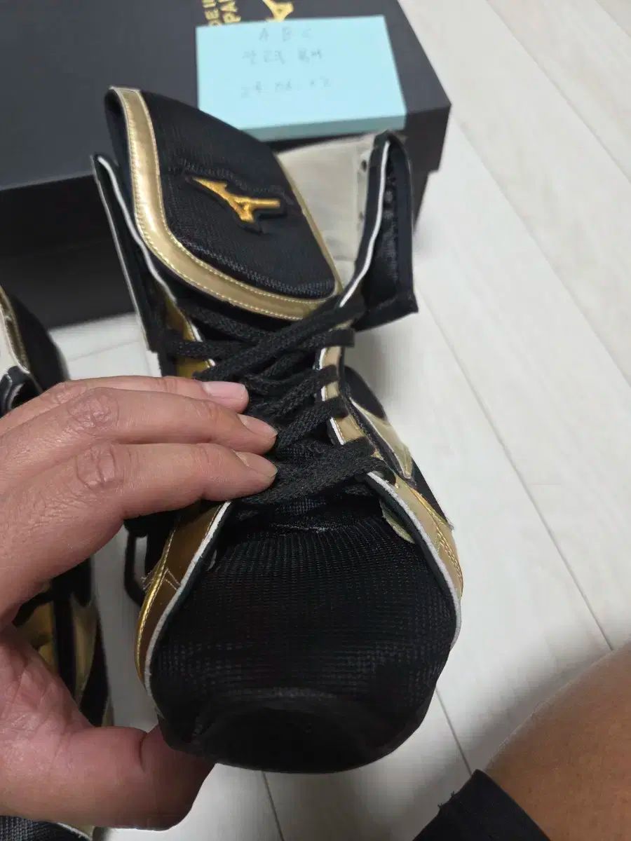販売