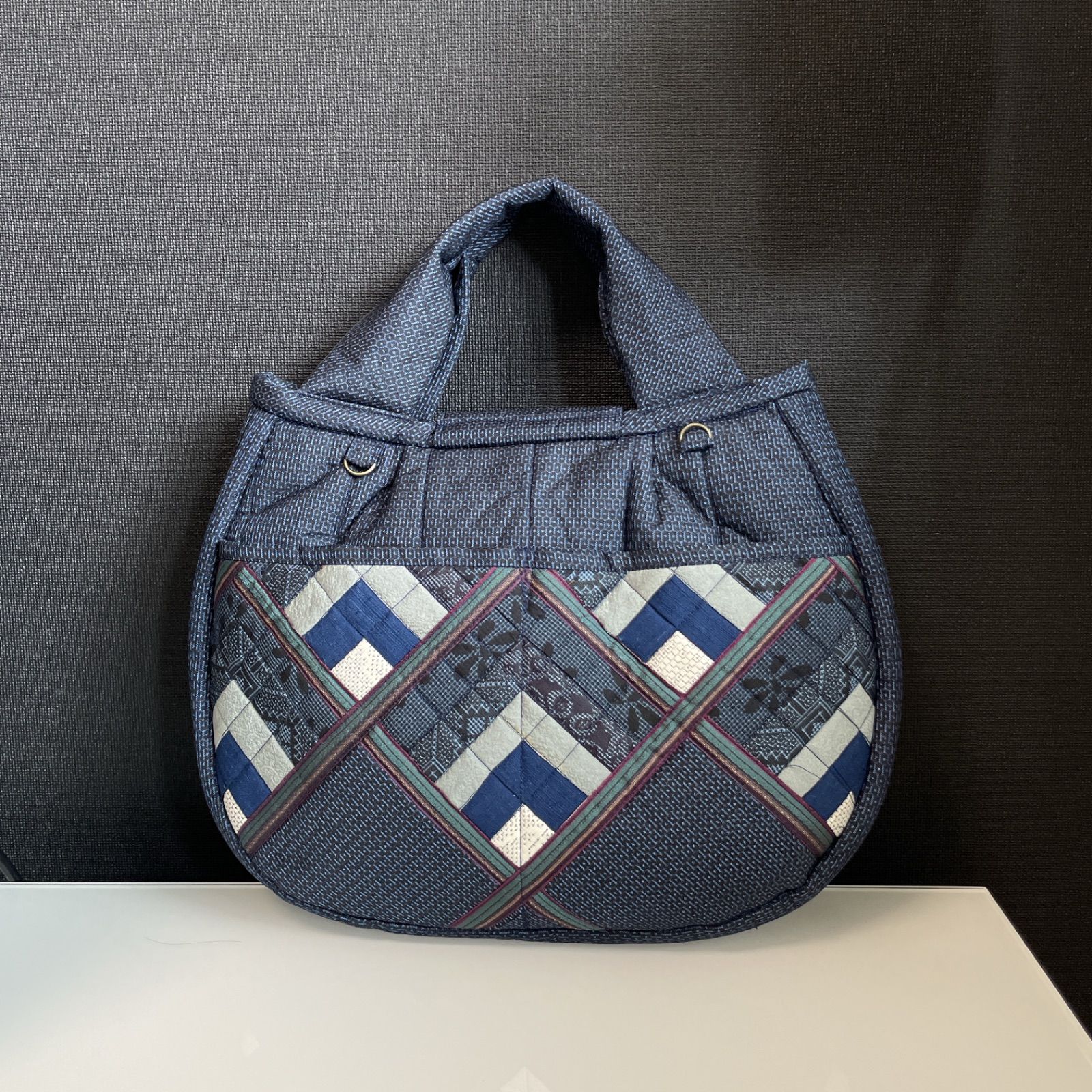 ハンドメイド　パッチワーク　着物リメイク　古布　大きなトートバッグ ハンドメイド パッチワーク 着物リメイク 古布 大きなトートバッグ