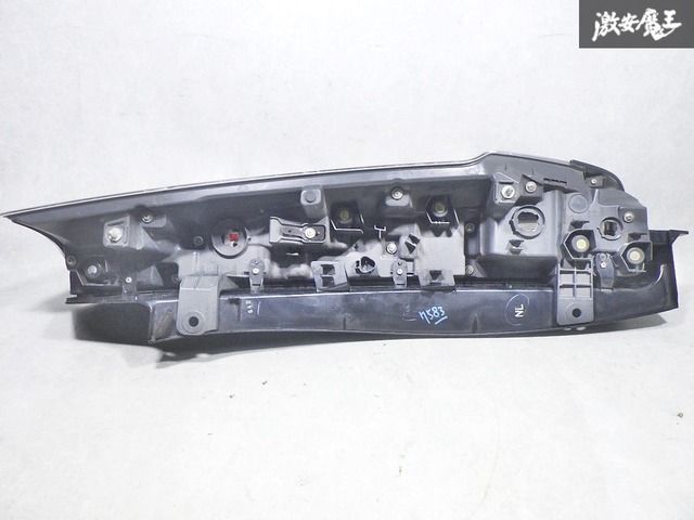 TOYOTA トヨタ 純正 エスクァイア RR80W ZWR80G 後期