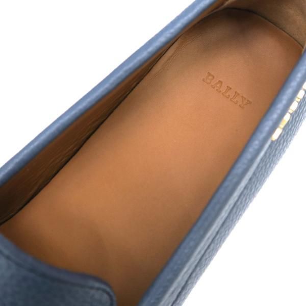 ドライビングシューズ