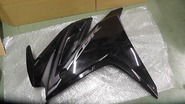 CBR400R NC47-1200xxx の サイドカウル 左 :#1741310280