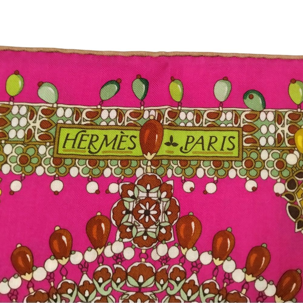 HERMES カレ140 カレジェアン マハラジャの装身具　タグなし HERMES - エルメス カレ140《馬着》カレジェアン 大判スカーフ
