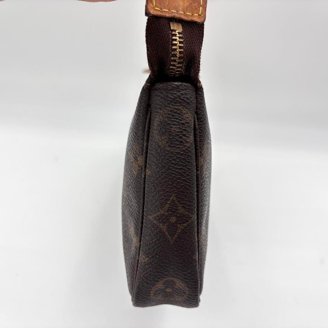 LOUIS VUITTON ルイヴィトン モノグラム M51980 ポシェット