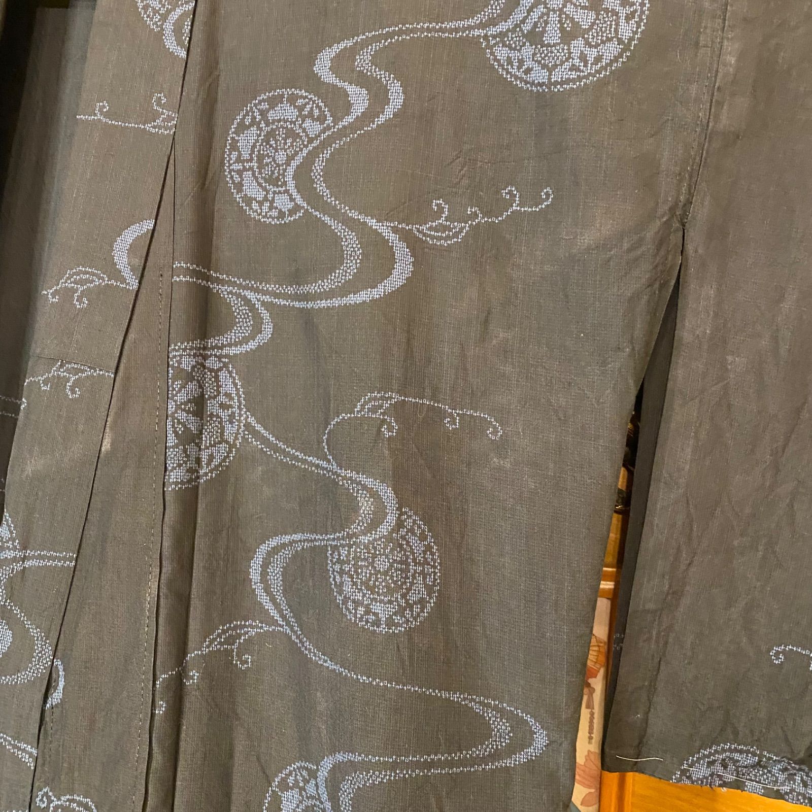 藍の濃淡で描いた流水に丸文 KD-65