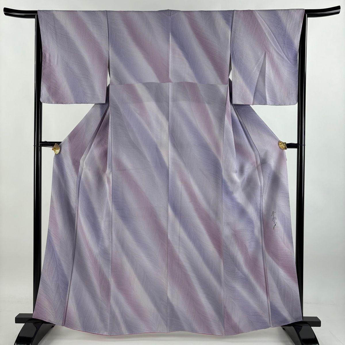 小紋 身丈161cm 裄丈65cm M 袷 斉藤三才 落款 斜めぼかし柄 地紋 紫 正絹 秀品