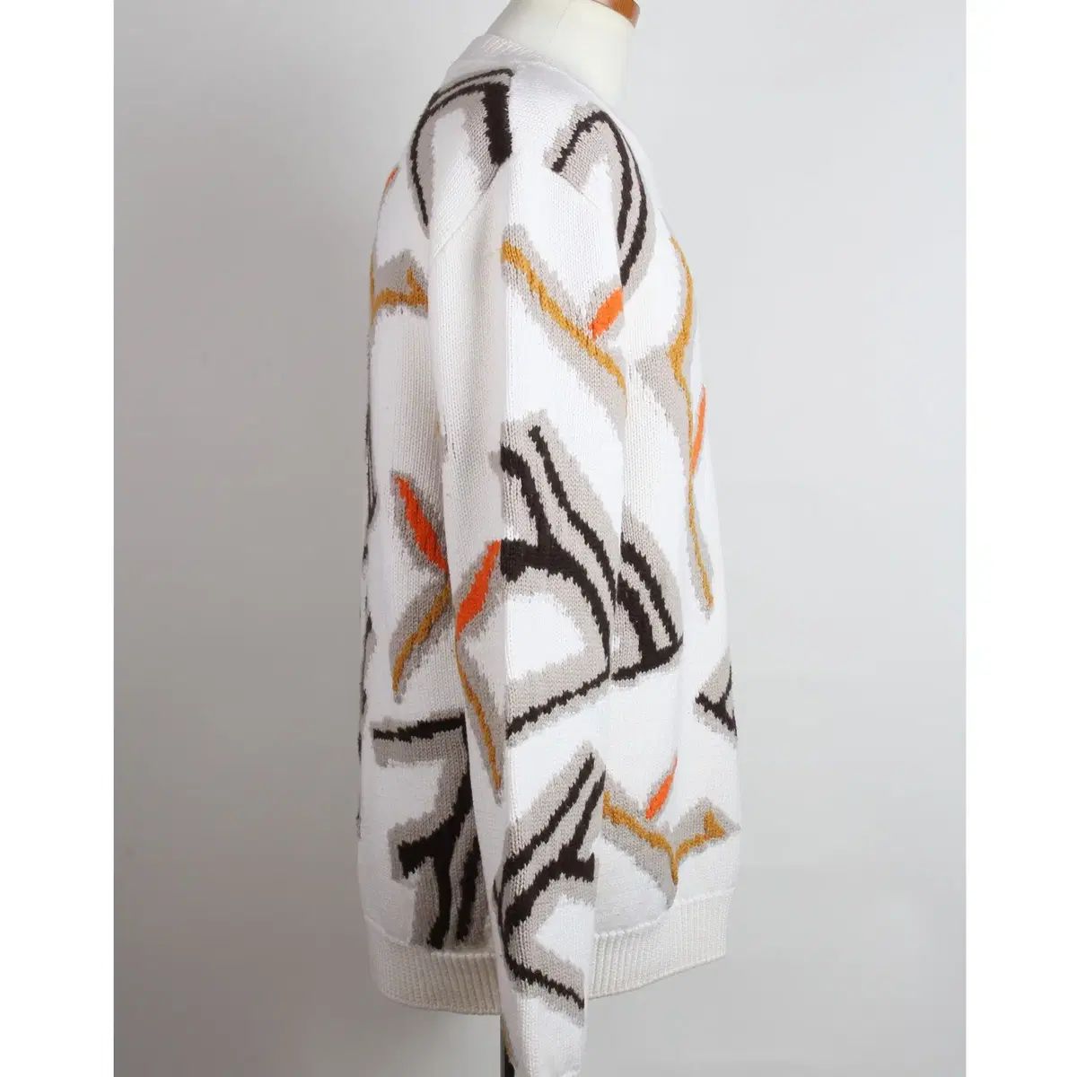 フェンディ マルチ ロゴ ウール ニット アイボリー 50 100