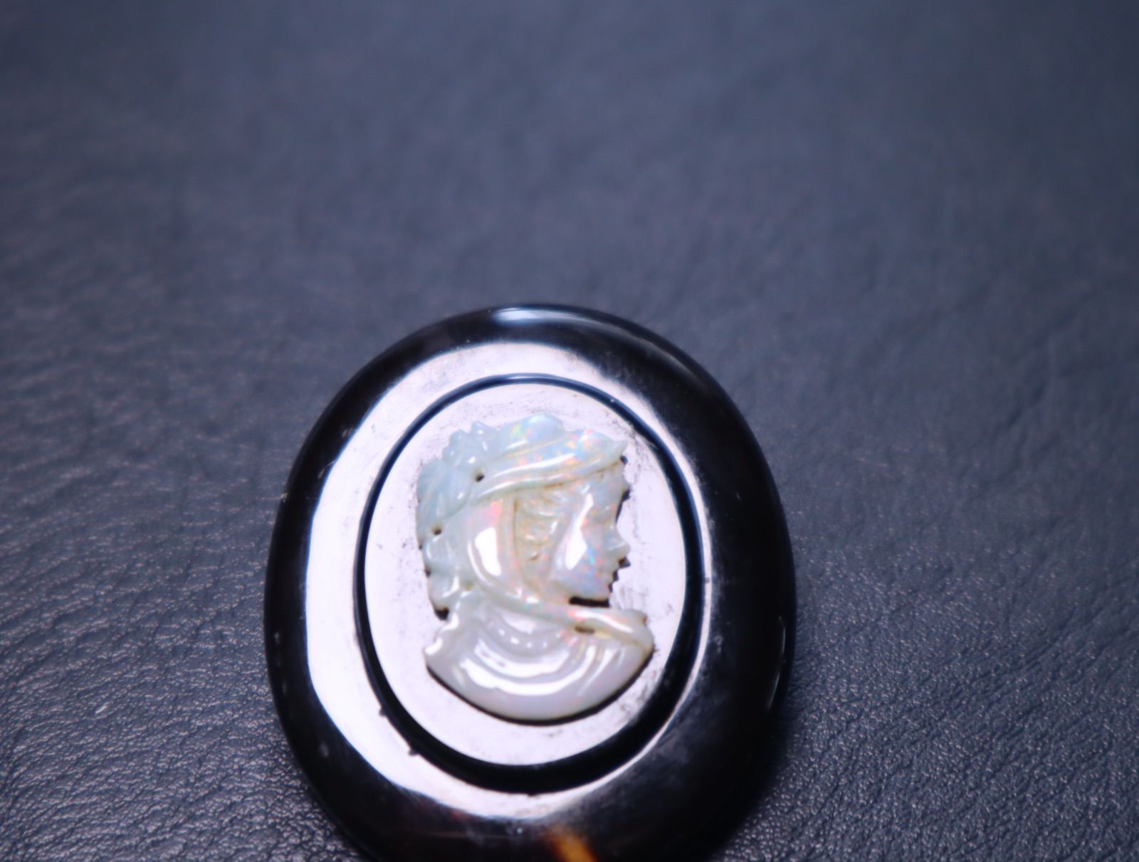 【新発売】今週の市販 オパール べっ甲 カメオ メルカリ - 本鼈甲 チャーム ブローチ アクセサリー
