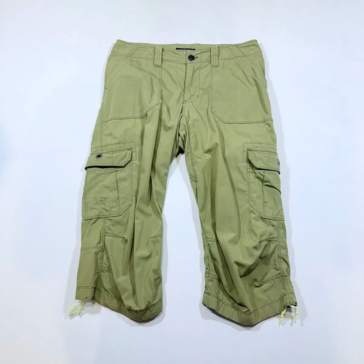 ARC TERYX アークテリクス カーゴ ハーフパンツ カーキ