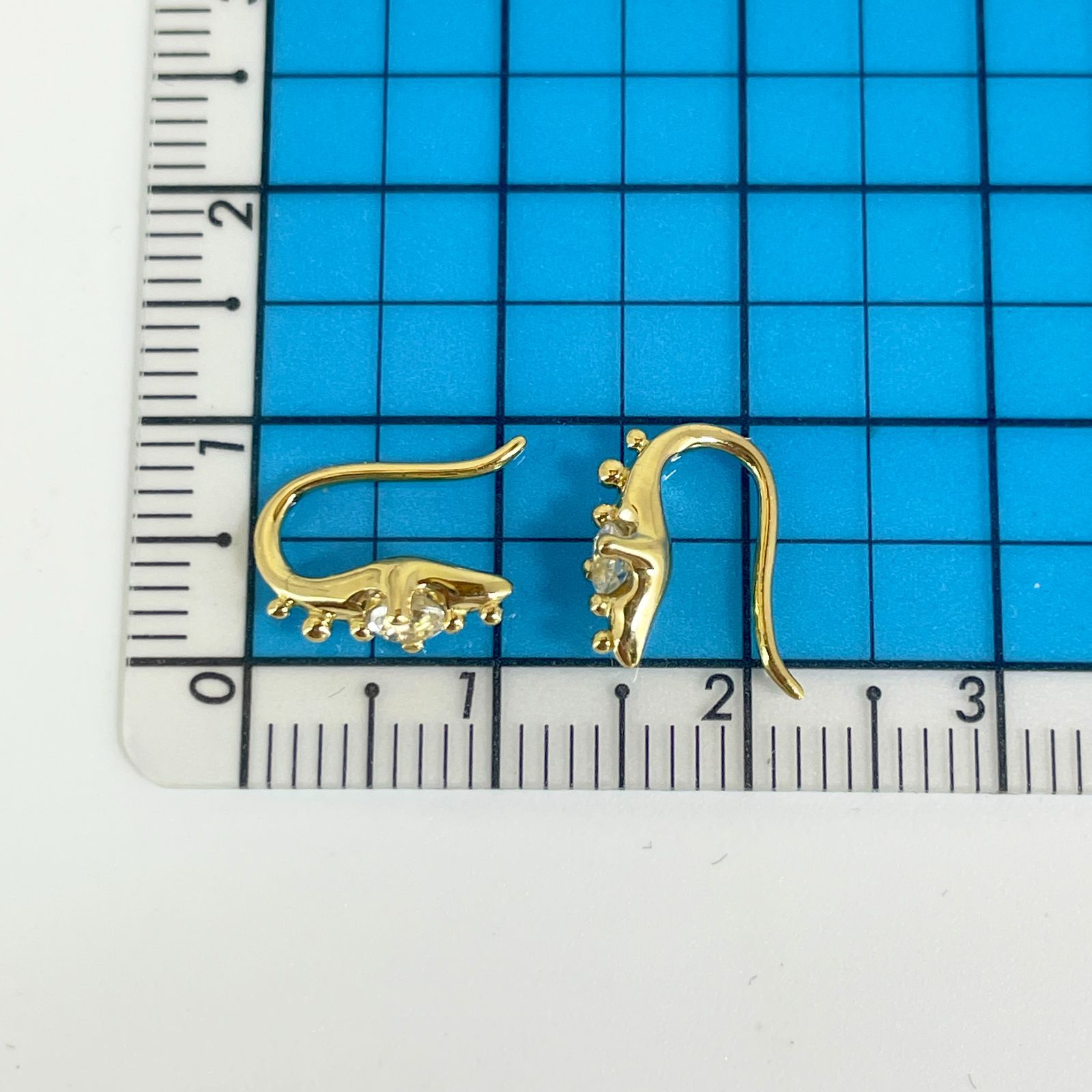 インプレッセ トカゲ ピアス K18 ストーン/24-2740S - メルカリ