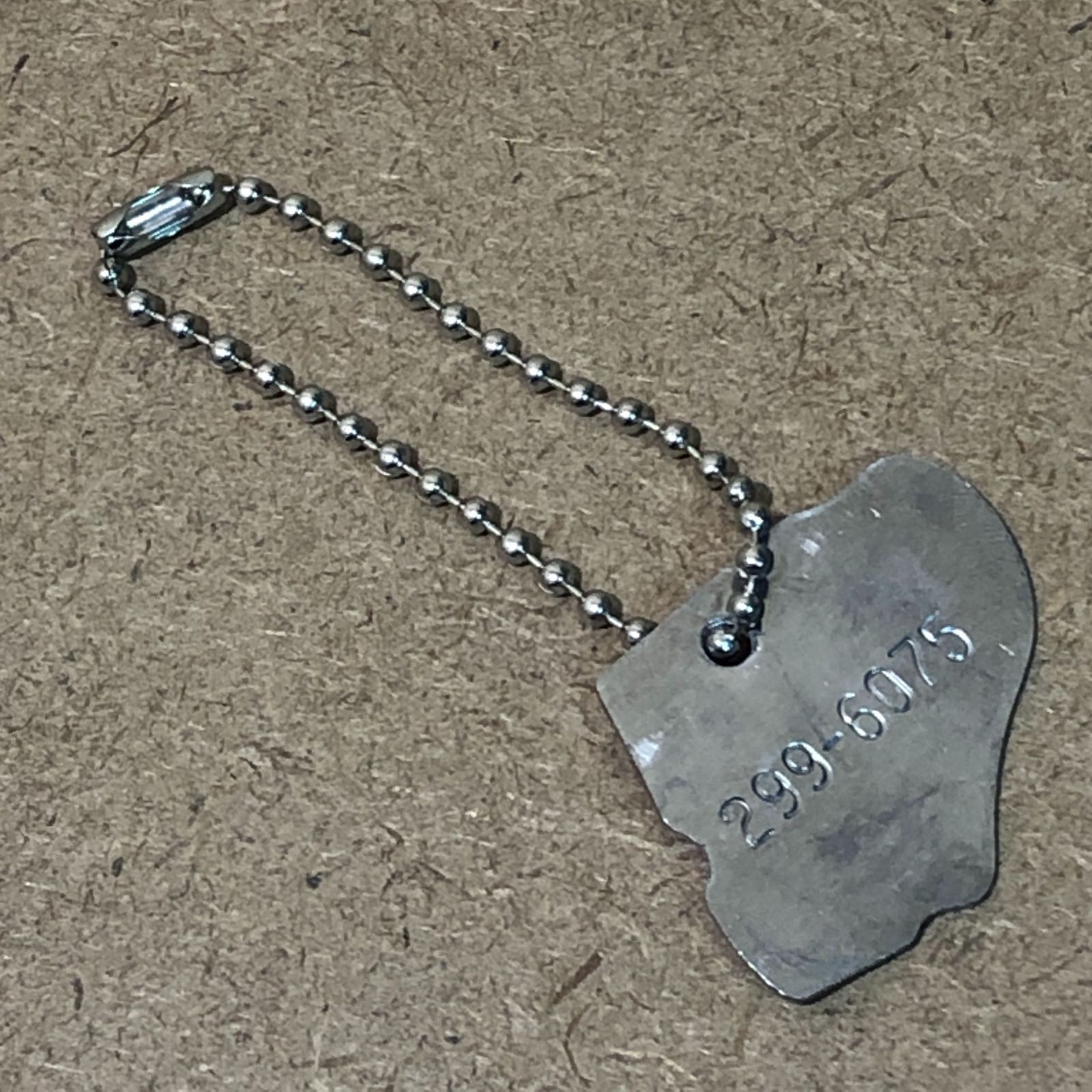 ドッグタグ 】 Dog Tag ※チェーン付き キーホルダ キーチェーンなどに！ アンティーク 犬 猫 キャットタグ ネックレス KEY007 -  メルカリ