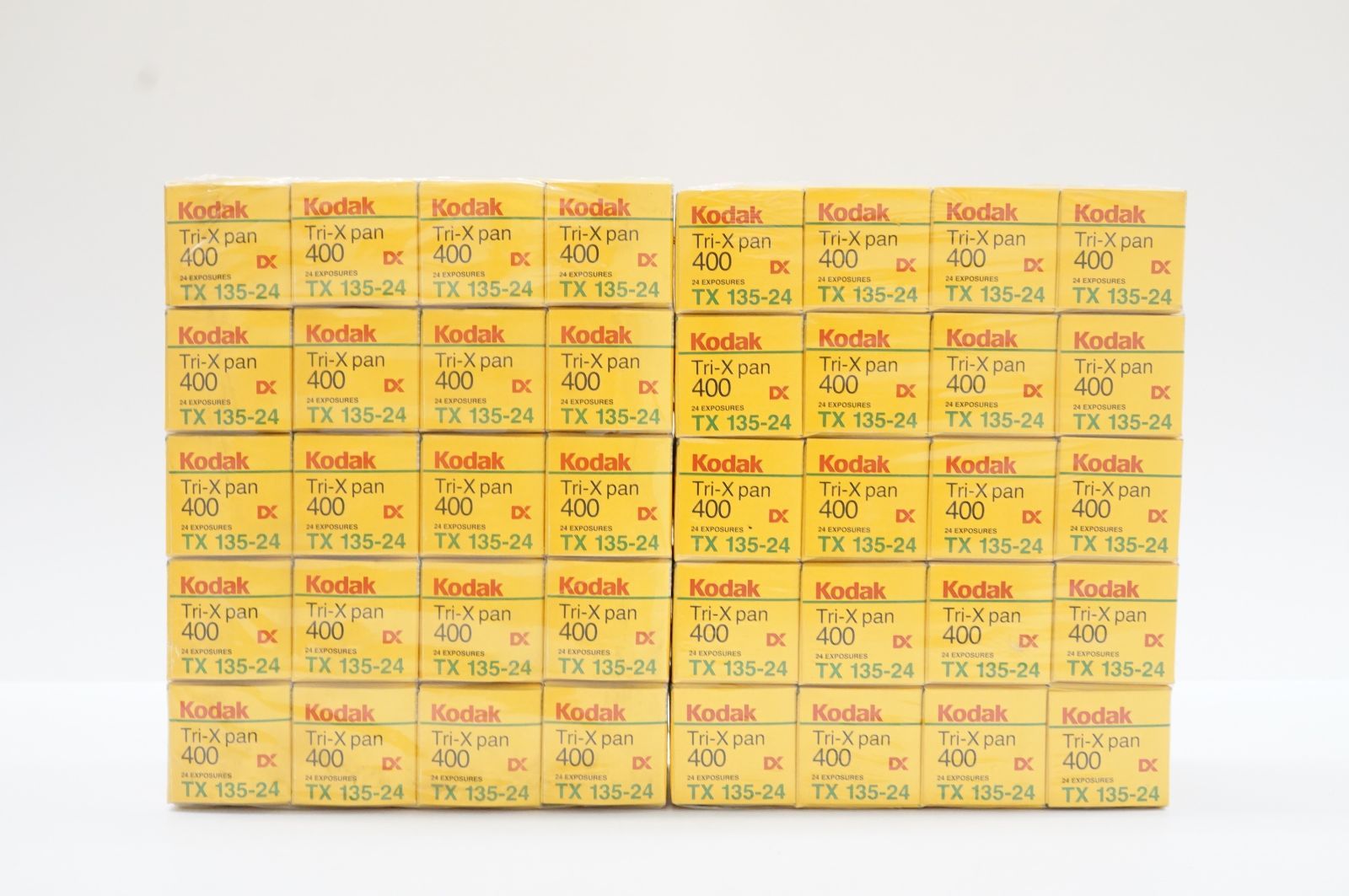 C 211022 期限切れフィルム Kodak Tri X Pan 400 135フィルム
