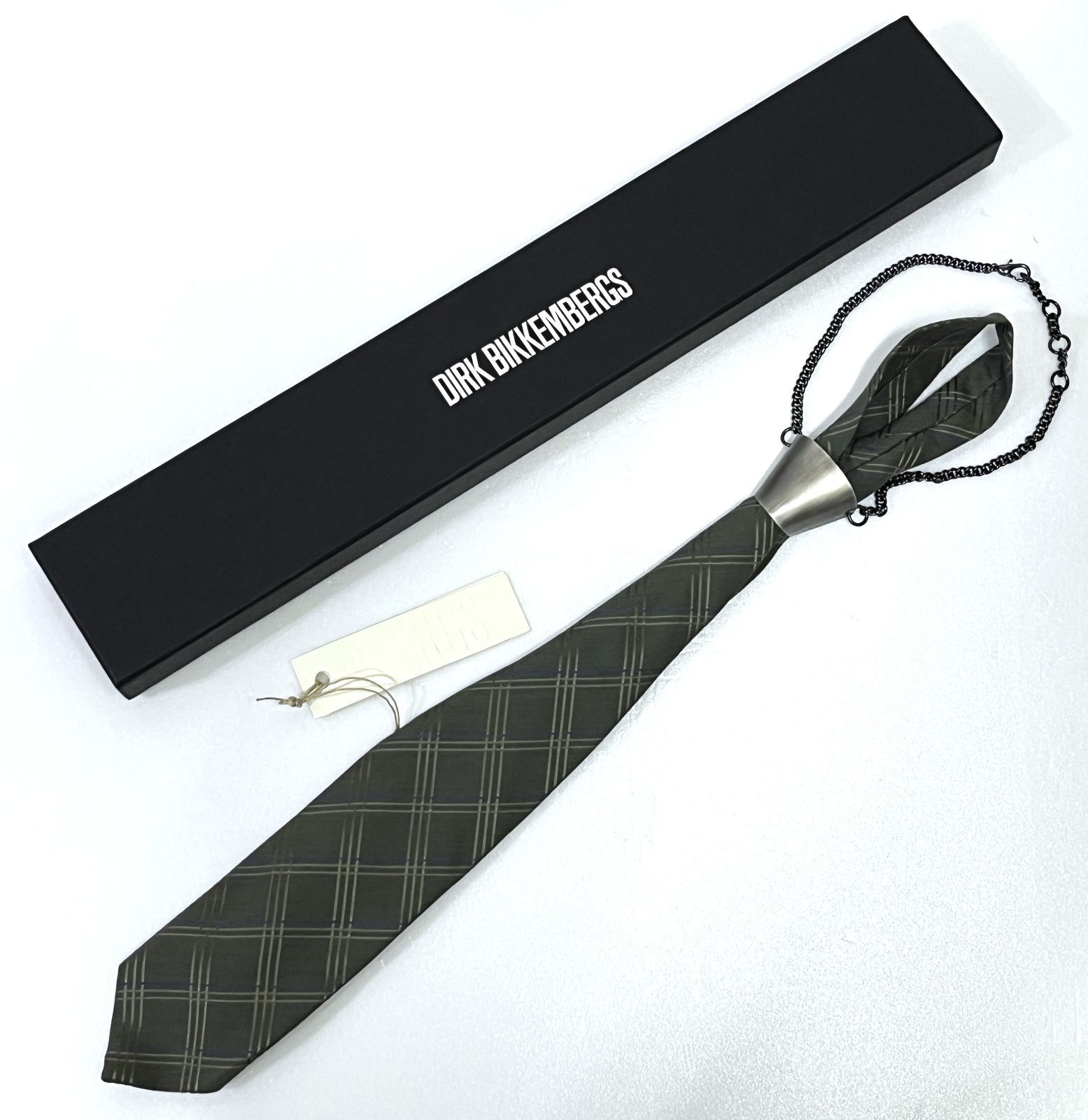 dirk bikkembergsのネクタイに付けるやつ。 dirk bikkembergsの