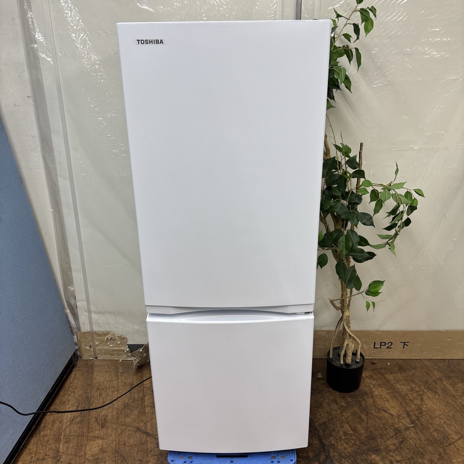 I384 名古屋市近郊配送設置無料 製の高年式♪ TOSHIBA 冷蔵庫 153L 2ドア 動作 済 クリーニング済