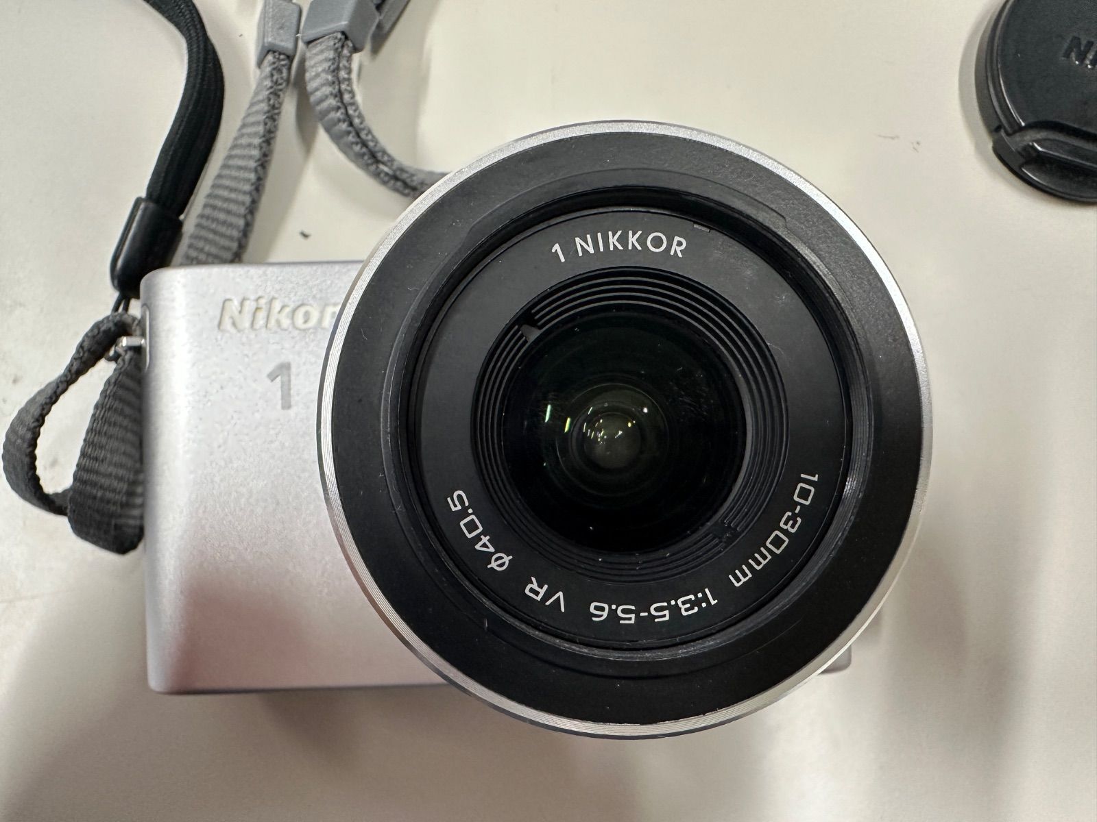 Nikon 1 J1 デジタルカメラ シルバー