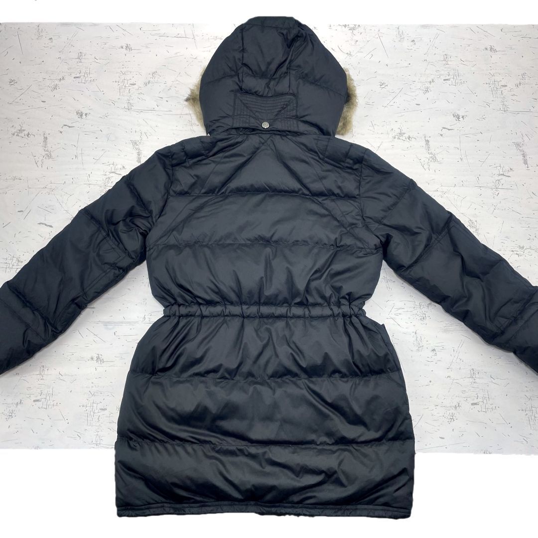 ファー付きダウンコート