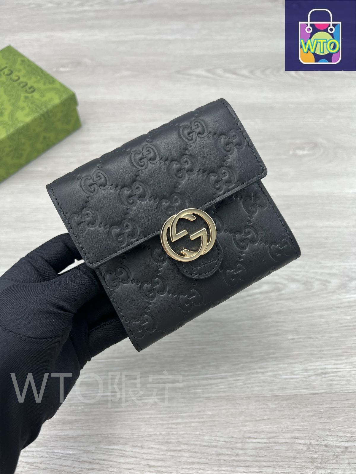 シケボ ショートウォレットブラック 本日限定特価】GGエンボスレザー ショートウォレット ブラック