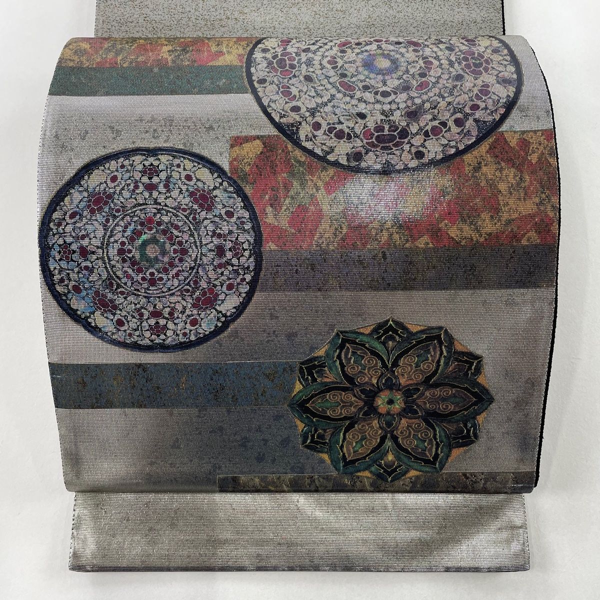 袋帯 お太鼓柄 華文 金色 秀品 螺鈿 正絹 金彩 名品 美品 中古 鳳凰