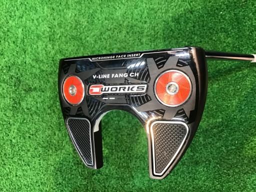 市場】【中古】 オデッセイ O WORKS V-LINE FANG CH 34インチ パター