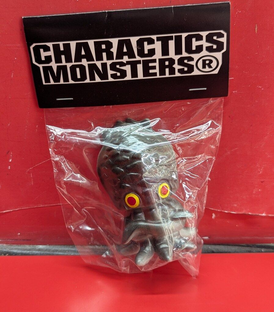 CHARACTICS 東宝ミニ怪獣シリーズ ゲゾラ グレー成型 黒 目黄赤 ミニサイズ