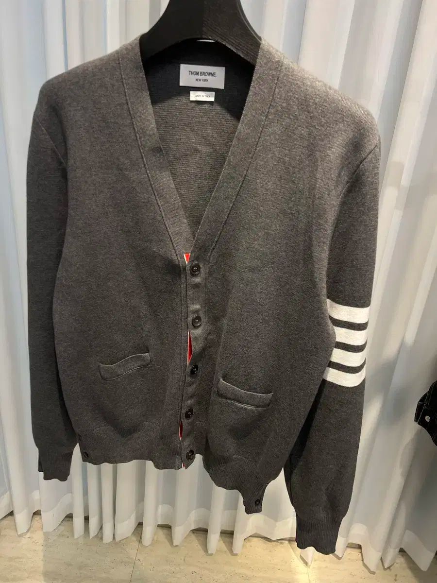 5 ） Thom Browne(トム・ブラウン) ミラノステッチ 四本サイド