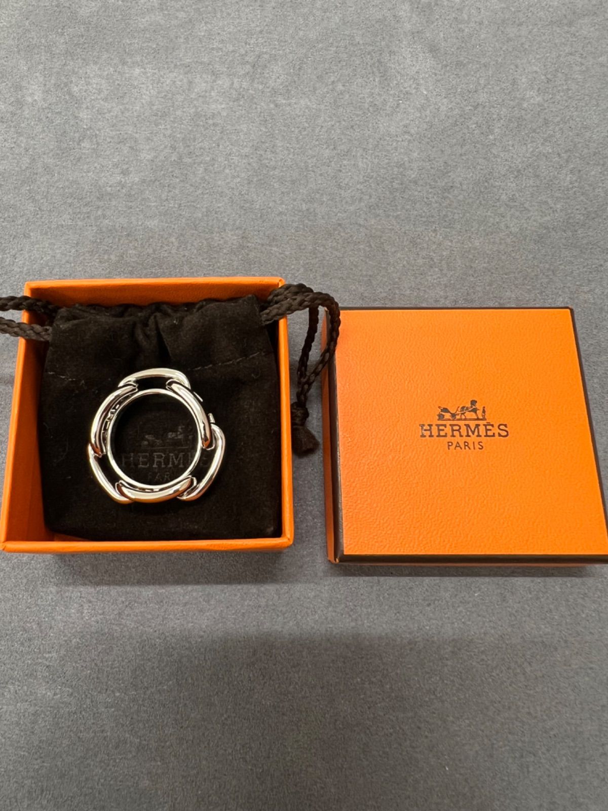 エルメス スカーフリング シェーヌダンクル《レガート》シルバー