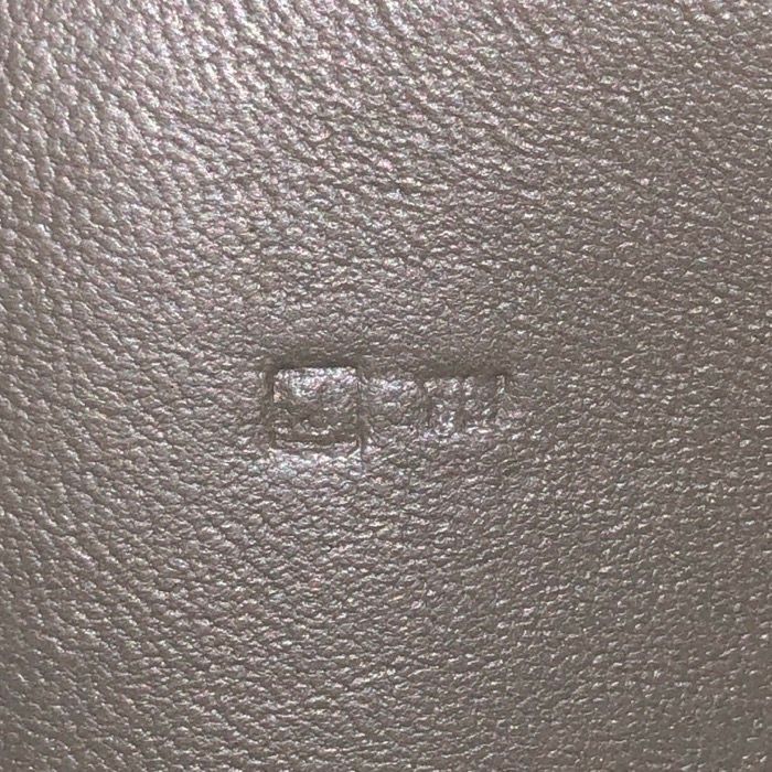 HERMES エルメス ドゴンGM 長財布 レザー グレー □J刻印【中古】 ユニセックス HERMES エルメス ドゴンGM 長財布 レザー グレー □J刻印【中古】 ユニ