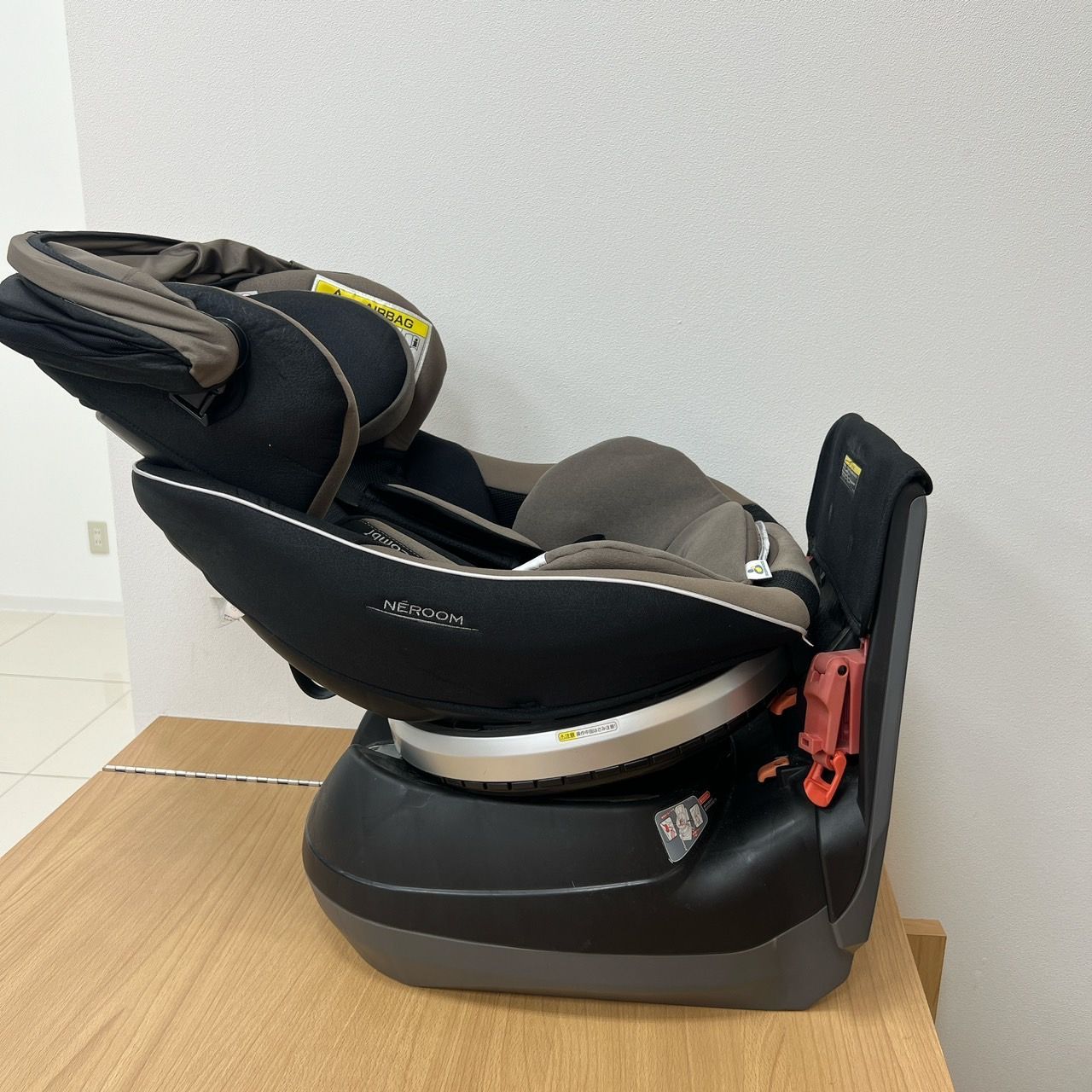 コンビ チャイルドシート ネルームシリーズ 回転式