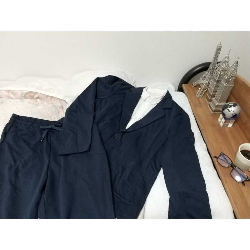 送料無料 ♥ 未開梱 SAVVYANDMORE スーツ型パジャマビズウェットネイビーMサイズ