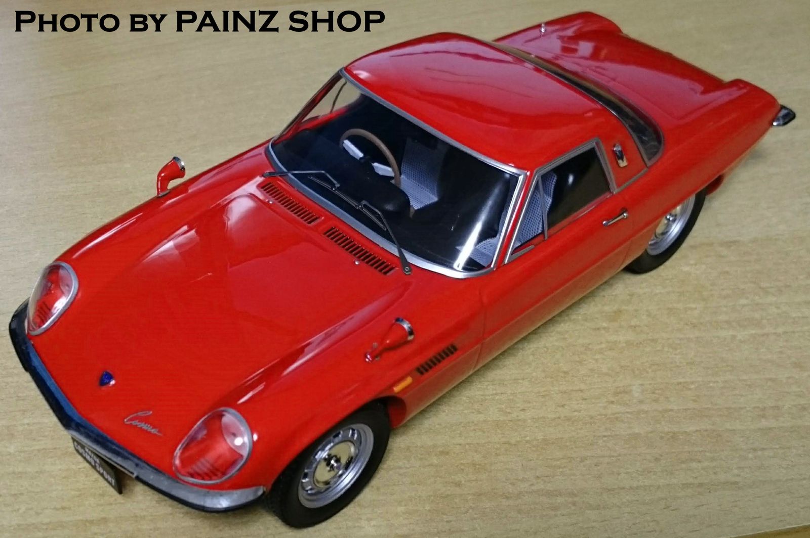 1/18 マツダコスモスポーツ L10B レッド TRIPLE9製ダイキャスト製 1/18 マツダコスモスポーツ L10B レッド TRIPLE9製ダイキャスト