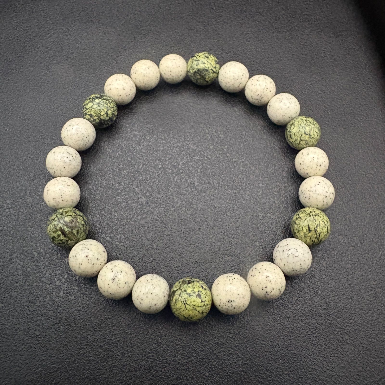 台湾産 北投石 × 薬王石 ブレスレット - メルカリ