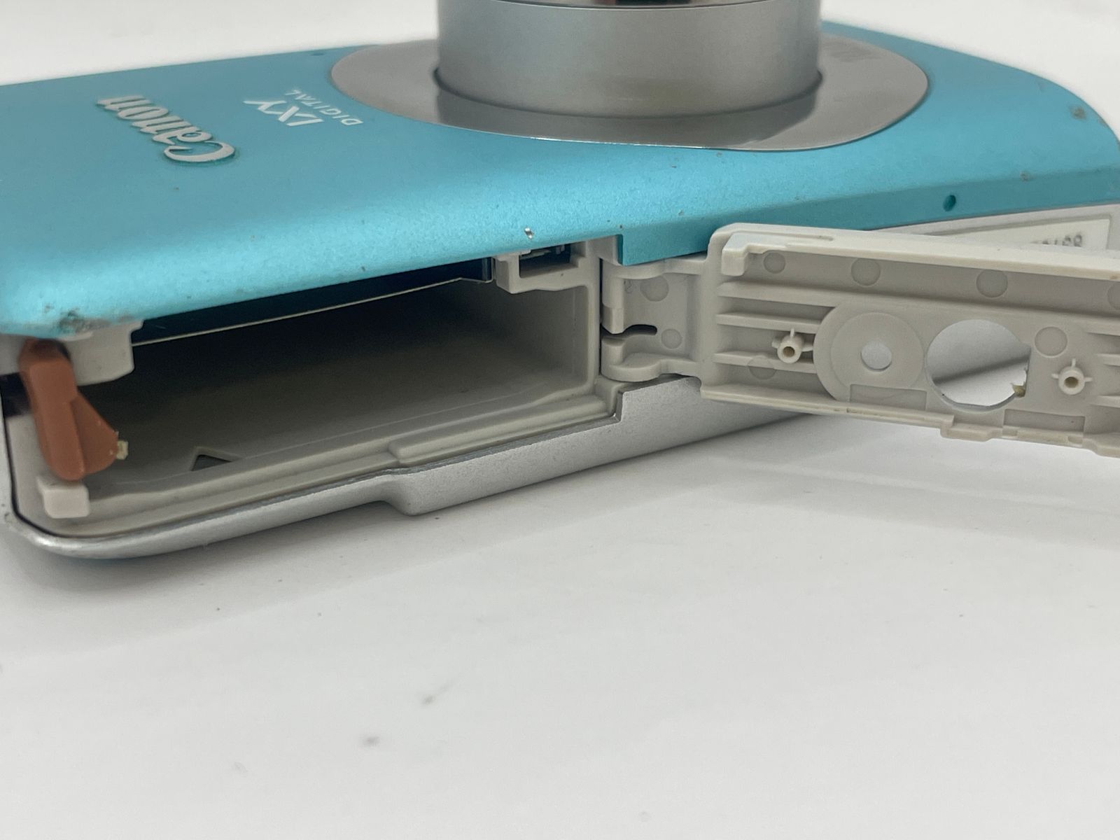 【完全ジャンク品】Canon IXY DIGITAL 110IS ジャンク品 Canon キャノン IXY DIGITAL 110 IS カメラ
