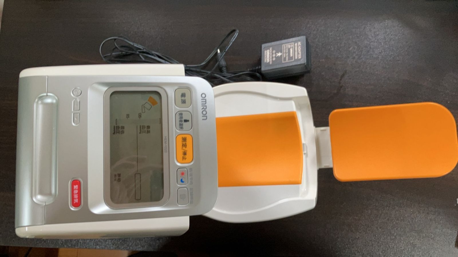 OMRON オムロン デジタル自動 血圧計 HEM-1020
