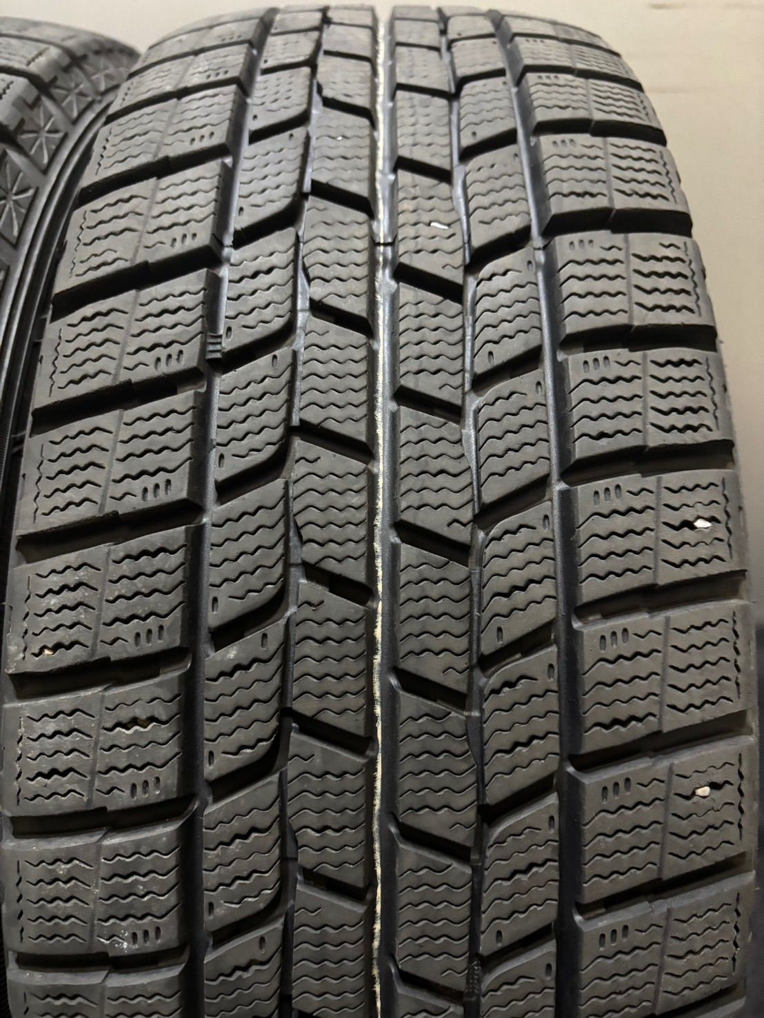 195|65R15 GOODYEAR|ICE NAVI6 20年製 スタッドレス 4本 ノア ヴォクシー プリウス 4-K357