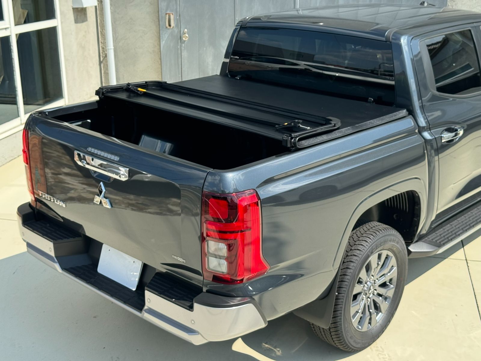 トライトン 3つ折りソフトトノカバー