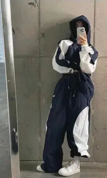 ユニセックス リミテッド バイカラー ISTJ VENDING MACHINE Ver. ナイロン パンツ WHO スウェット