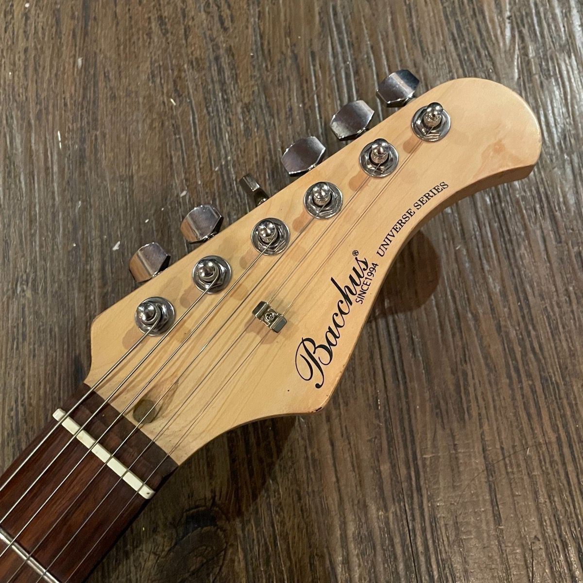 Bacchus Universe Series Electric Guitar ストラトシェイプ