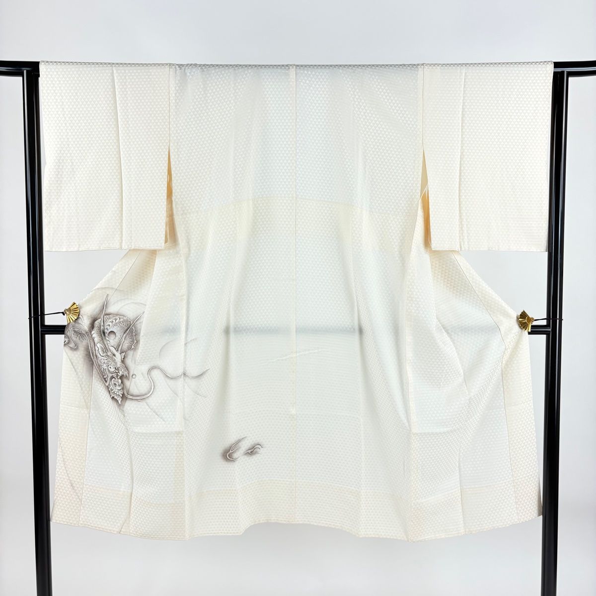 長襦袢 身丈123.5cm 裄丈63.5cm S 龍 ぼかし クリーム 正絹 秀品